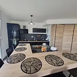 Contemporain 3 Avec Vue Sur Canal, Parking Et Internet A - Fr-1-584-343 Nancy