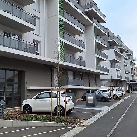Contemporain 3 Avec Vue Sur Canal, Parking Et Internet A - Fr-1-584-343 *