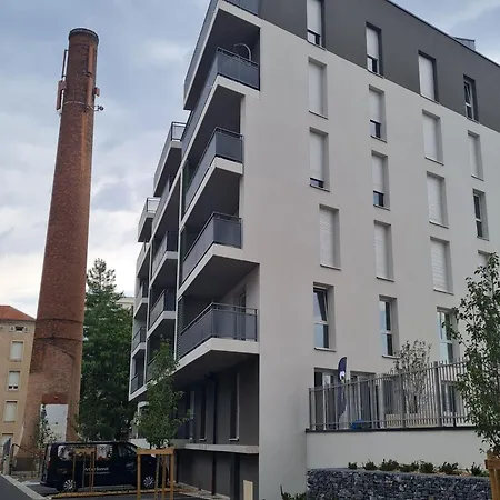 Contemporain 3 Avec Vue Sur Canal, Parking Et Internet A Nancy