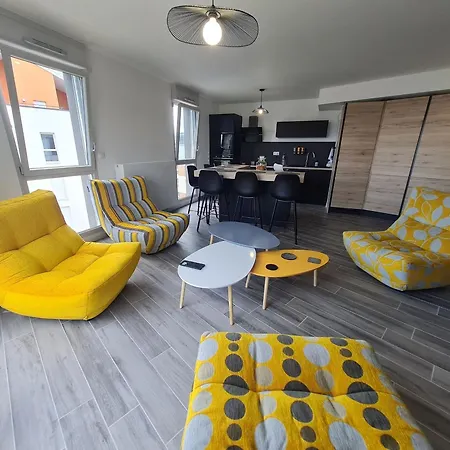 Contemporain 3 Avec Vue Sur Canal, Parking Et Internet A * Nancy