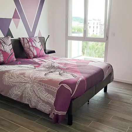 Apartment Contemporain 3 Avec Vue Sur Canal, Parking Et Internet A