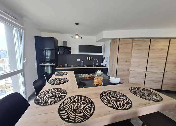 Contemporain 3 Avec Vue Sur Canal, Parking Et Internet A - Fr-1-584-343 Nancy